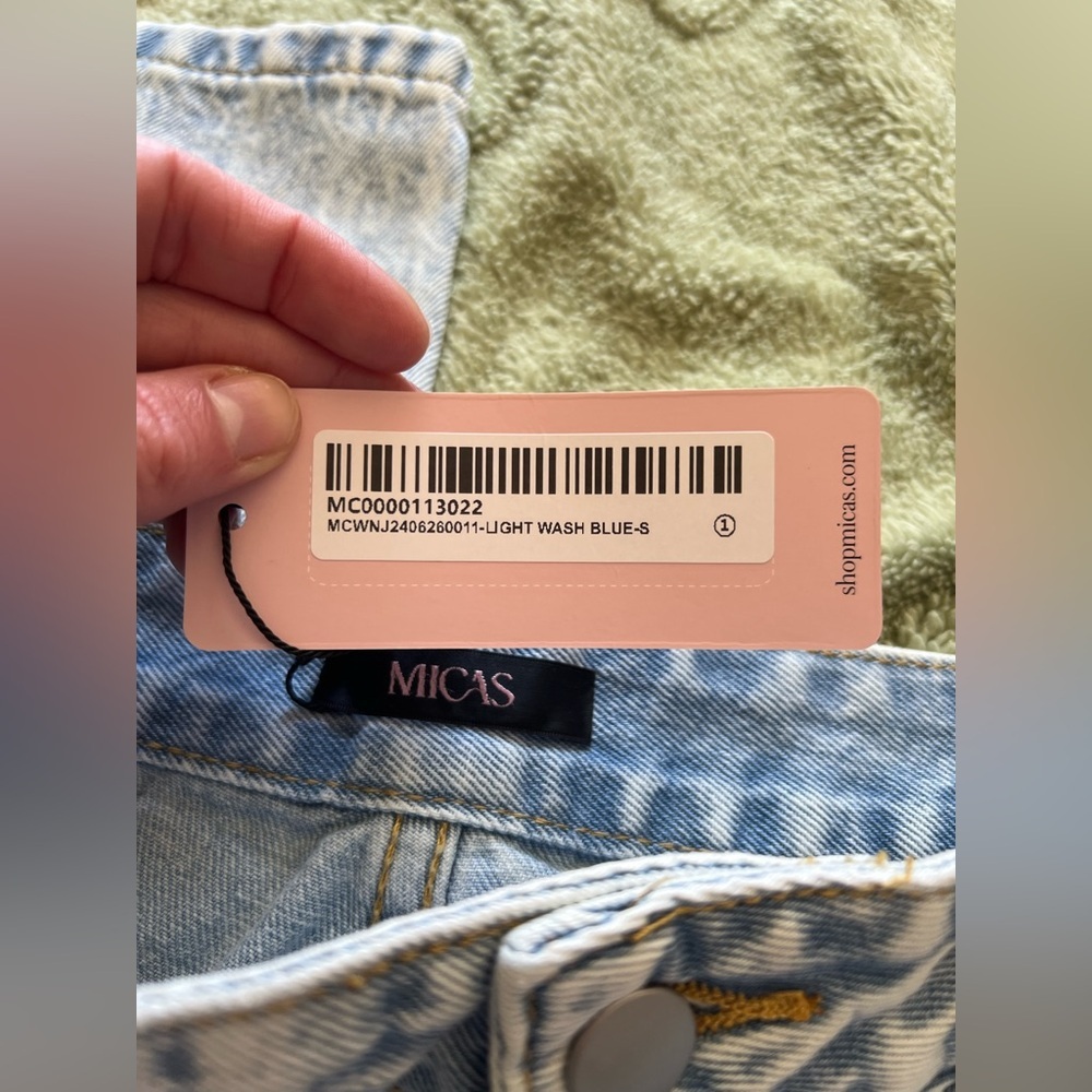 Micas Solid Cut Out Ripped Jeans in Light Wash Blue, size Small, NWT! - Picture 6 of 11